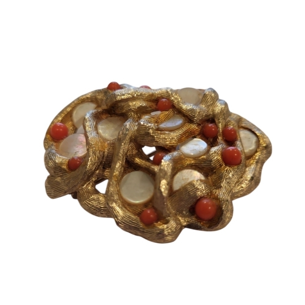 VTG Sarah Coventry Royal Hawaiian MOP Faux Coral Pendant Brooch Pin Gold Tone